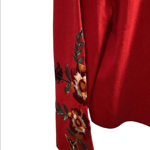 INC Red light sweater flowers embroidered in the front size 1X - Picture 6 of 10